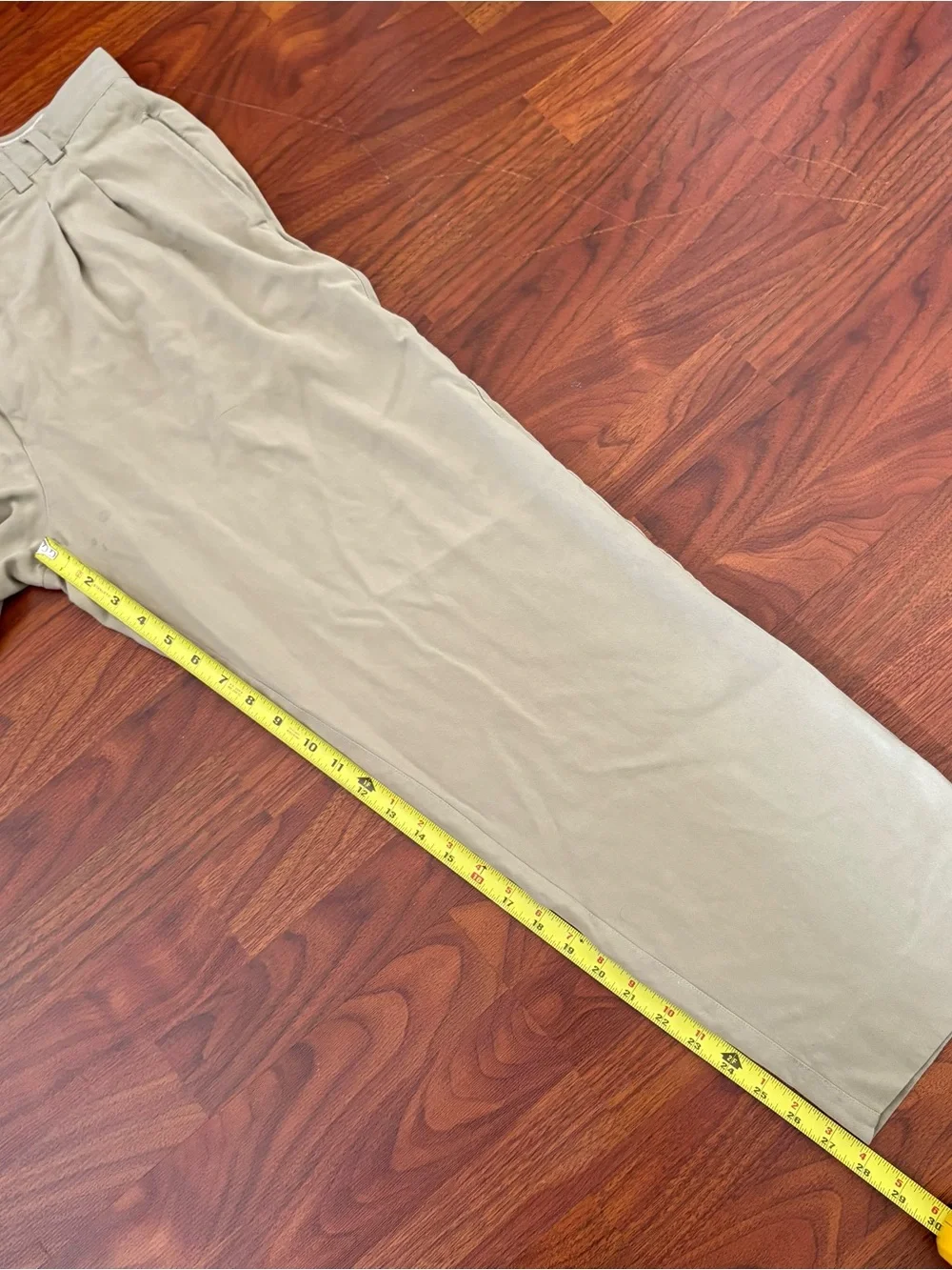 Tommy Bahama Relax Pants Mens 32 Tan Khaki 100% Silk Pleated Herringbone Trouser